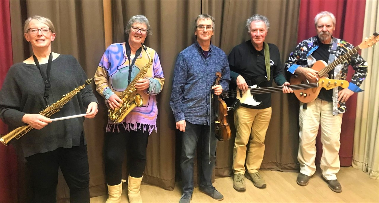 Red Shed in action - a Devon Barn Dance / Ceilidh Band who will make you want to dance